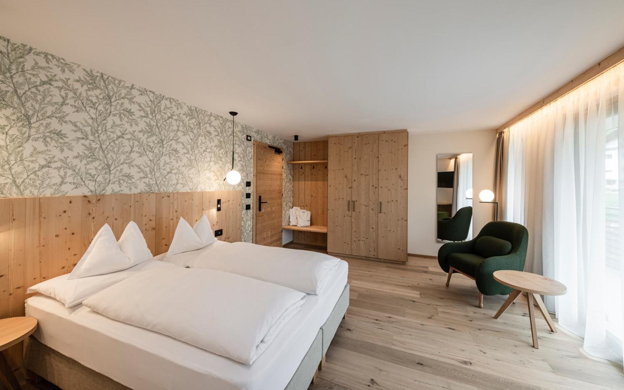 Stoa - Elegant & Romantic Guest House - "Adults Only" San Vigilio Di Marebbe Δωμάτιο φωτογραφία
